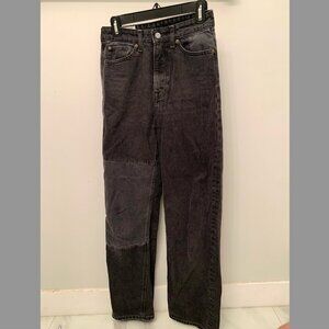 H&M High-Waisted Loose Straight Coupe Ample Droite Jeans with Cool Knee Patch
